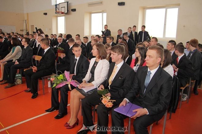 Zakończenie klas maturalnych 2013 w ZSZ nr 1 [26.04.2013] - zdjęcie #4 - eOstroleka.pl
