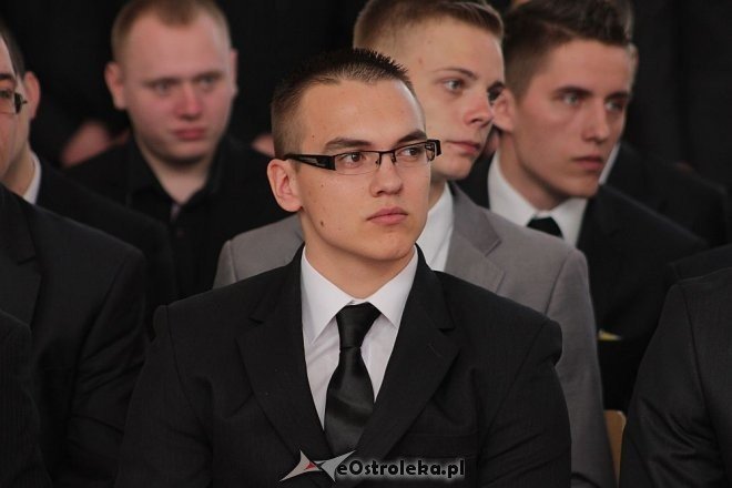 Zakończenie klas maturalnych 2013 w ZSZ nr 1 [26.04.2013] - zdjęcie #34 - eOstroleka.pl