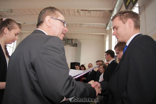 Zakończenie klas maturalnych 2013 w ZSZ nr 1 [26.04.2013] - zdjęcie #4 - eOstroleka.pl