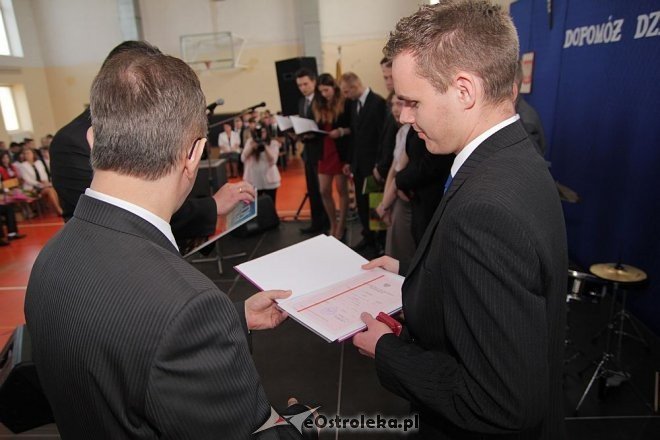 Zakończenie klas maturalnych 2013 w ZSZ nr 1 [26.04.2013] - zdjęcie #3 - eOstroleka.pl