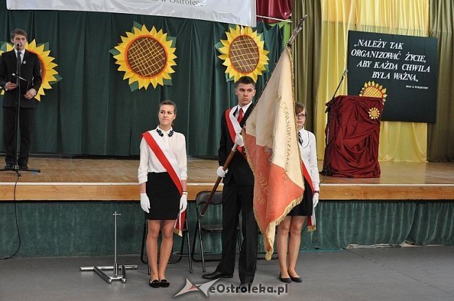 Zakończenie roku szkolenego dla klas maturalnych w I LO w Ostrołęce [26.04.2013] - zdjęcie #19 - eOstroleka.pl
