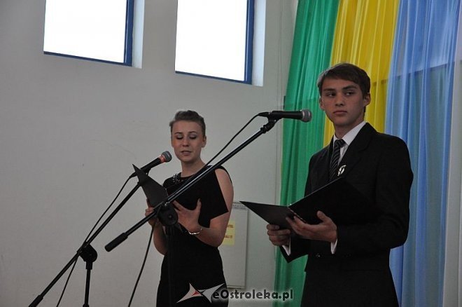Zakończenie roku szkolenego dla klas maturalnych w I LO w Ostrołęce [26.04.2013] - zdjęcie #30 - eOstroleka.pl