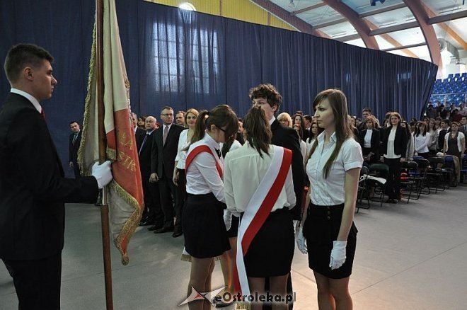 Zakończenie roku szkolenego dla klas maturalnych w I LO w Ostrołęce [26.04.2013] - zdjęcie #39 - eOstroleka.pl