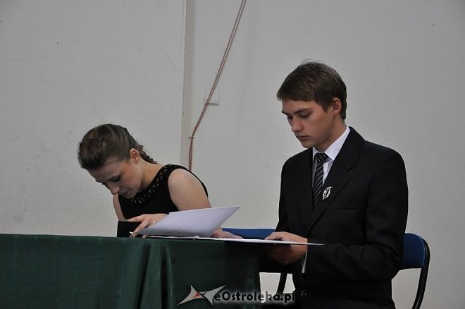 Zakończenie roku szkolenego dla klas maturalnych w I LO w Ostrołęce [26.04.2013] - zdjęcie #14 - eOstroleka.pl