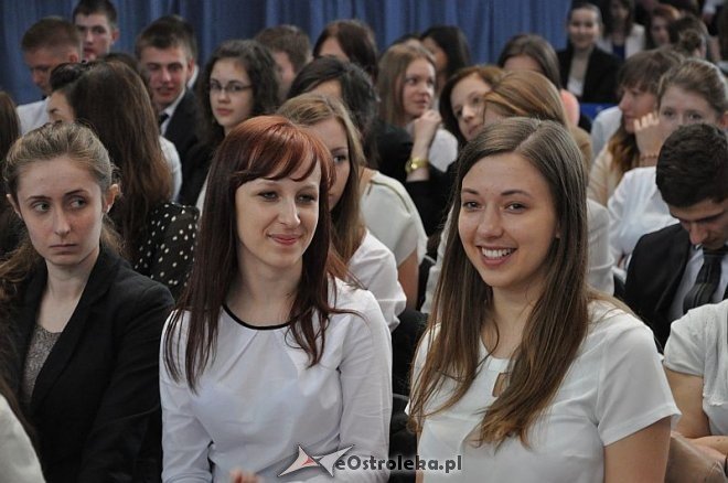 Zakończenie roku szkolenego dla klas maturalnych w I LO w Ostrołęce [26.04.2013] - zdjęcie #52 - eOstroleka.pl