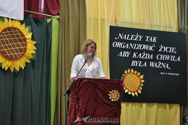 Zakończenie roku szkolenego dla klas maturalnych w I LO w Ostrołęce [26.04.2013] - zdjęcie #1 - eOstroleka.pl