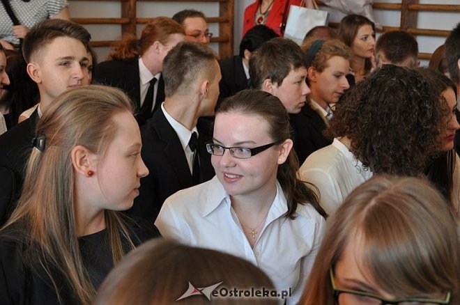 Zakończenie roku szkolenego dla klas maturalnych w II LO w Ostrołęce [26.04.2013] - zdjęcie #9 - eOstroleka.pl