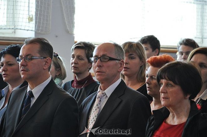 Zakończenie roku szkolenego dla klas maturalnych w II LO w Ostrołęce [26.04.2013] - zdjęcie #28 - eOstroleka.pl