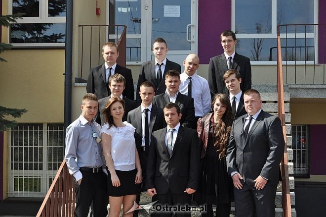 Zakończenie roku szkolenego dla klas maturalnych w ZSZ nr 2 w Ostrołęce [26.04.2013] - zdjęcie #38 - eOstroleka.pl