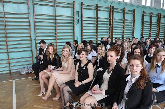 Zakończenie roku szkolenego dla klas maturalnych w ZSZ nr 2 w Ostrołęce [26.04.2013] - zdjęcie #30 - eOstroleka.pl
