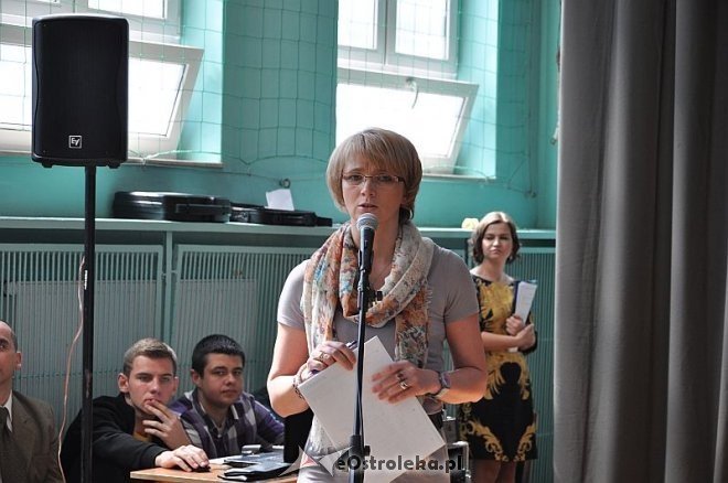 Zakończenie roku szkolenego dla klas maturalnych w ZSZ nr 2 w Ostrołęce [26.04.2013] - zdjęcie #29 - eOstroleka.pl