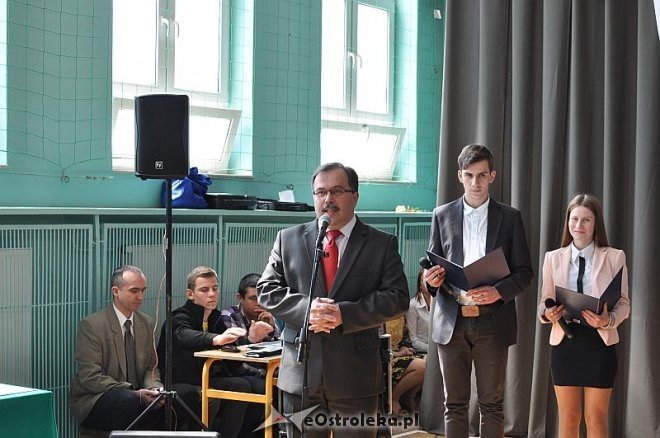 Zakończenie roku szkolenego dla klas maturalnych w ZSZ nr 2 w Ostrołęce [26.04.2013] - zdjęcie #35 - eOstroleka.pl