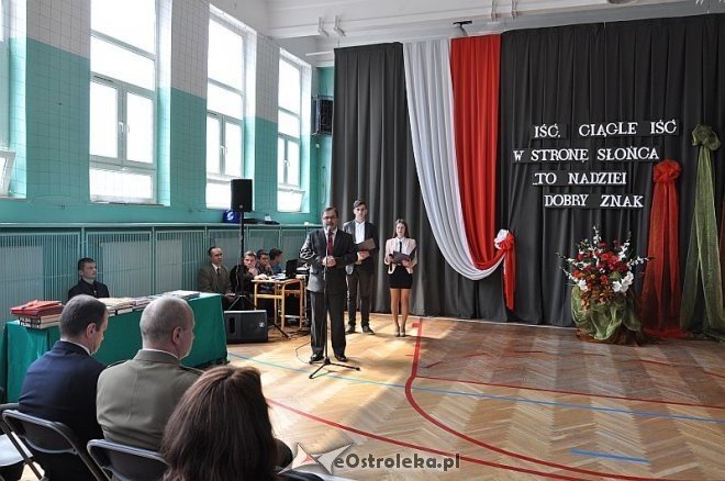Zakończenie roku szkolenego dla klas maturalnych w ZSZ nr 2 w Ostrołęce [26.04.2013] - zdjęcie #18 - eOstroleka.pl