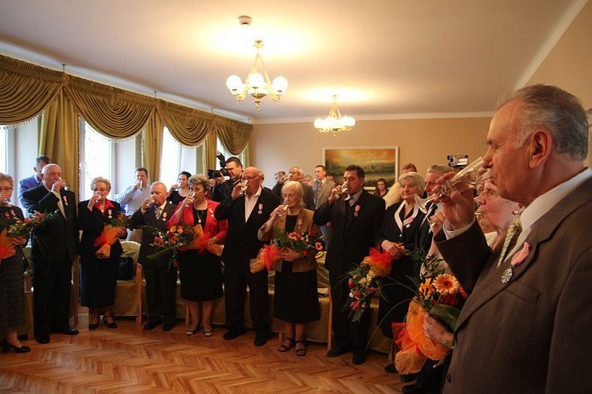 Złote Gody mieszkańców Ostrołęki [26.04.2013] - zdjęcie #1 - eOstroleka.pl