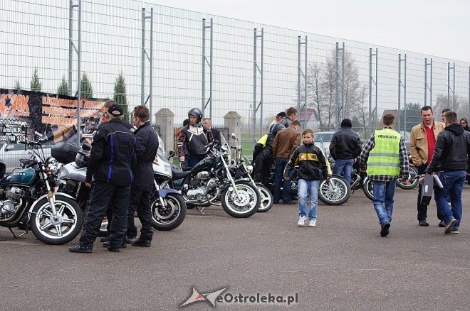 II Rzekuńskie Spotkanie Pasjonatów Starej Motoryzacji [27.04.2013] - zdjęcie #24 - eOstroleka.pl