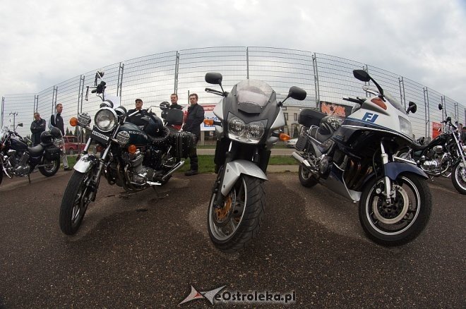 II Rzekuńskie Spotkanie Pasjonatów Starej Motoryzacji [27.04.2013] - zdjęcie #29 - eOstroleka.pl