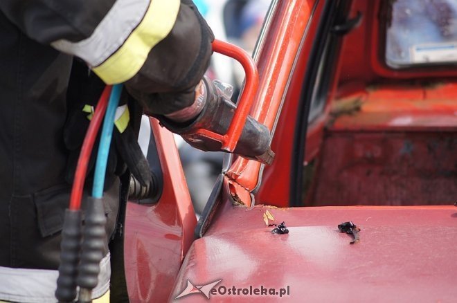 II Rzekuńskie Spotkanie Pasjonatów Starej Motoryzacji [27.04.2013] - zdjęcie #12 - eOstroleka.pl