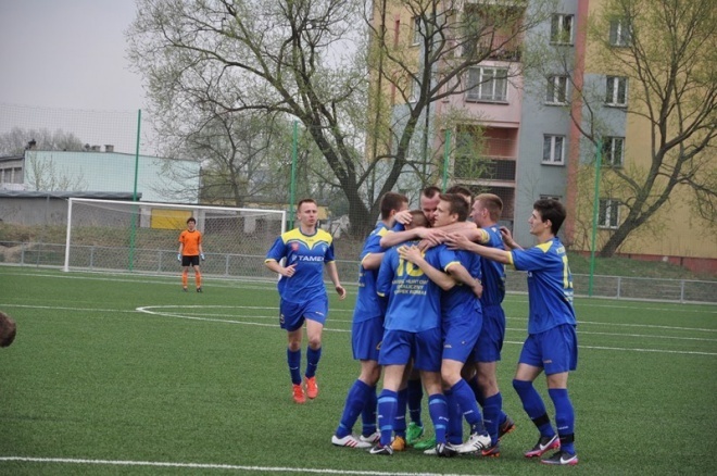 Liga okręgowa: Korona HiD Ostrołęka - GKS Strzegowo (27.04.2013) - zdjęcie #10 - eOstroleka.pl