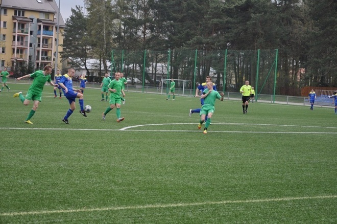 Liga okręgowa: Korona HiD Ostrołęka - GKS Strzegowo (27.04.2013) - zdjęcie #4 - eOstroleka.pl