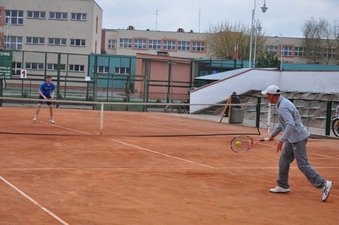 Turniej otwarcia sezonu OPEN - tenis ziemny (27.04.2013) - zdjęcie #24 - eOstroleka.pl