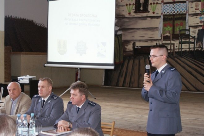Kadzidło: Pierwsza debata „Bezpieczeństwo to nasza wspólna sprawa”  - zdjęcie #11 - eOstroleka.pl