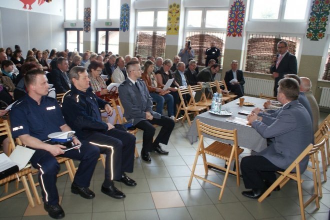 Kadzidło: Pierwsza debata „Bezpieczeństwo to nasza wspólna sprawa”  - zdjęcie #7 - eOstroleka.pl