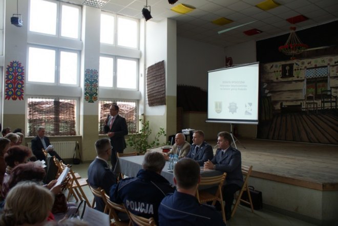 Kadzidło: Pierwsza debata „Bezpieczeństwo to nasza wspólna sprawa”  - zdjęcie #4 - eOstroleka.pl