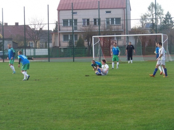 A-Klasa: Kurpik Kadzidło - Wkra Sochocin (28.04.2013) - zdjęcie #17 - eOstroleka.pl