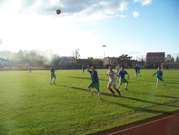 A-Klasa: Kurpik Kadzidło - Wkra Sochocin (28.04.2013) - zdjęcie #3 - eOstroleka.pl