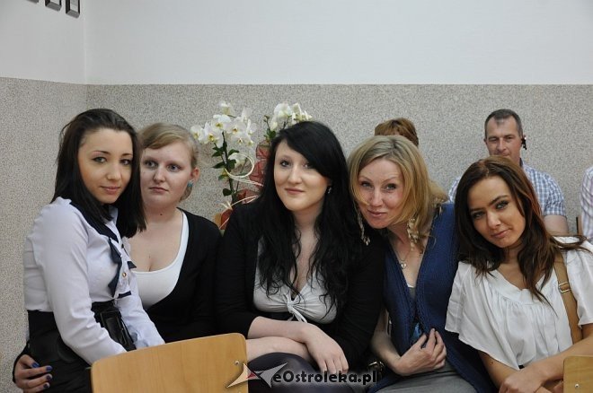 Zakończenie roku szkolnego maturzystów w SIGiE w Ostrołęce [30.04.2013] - zdjęcie #6 - eOstroleka.pl