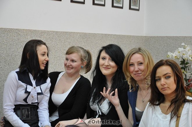 Zakończenie roku szkolnego maturzystów w SIGiE w Ostrołęce [30.04.2013] - zdjęcie #7 - eOstroleka.pl