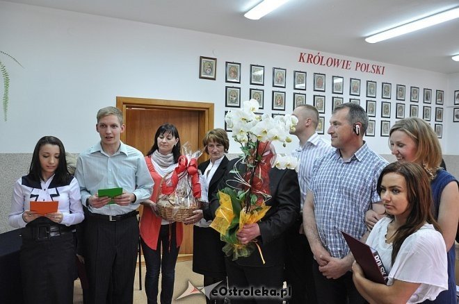 Zakończenie roku szkolnego maturzystów w SIGiE w Ostrołęce [30.04.2013] - zdjęcie #33 - eOstroleka.pl