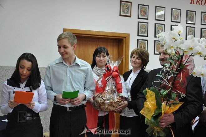 Zakończenie roku szkolnego maturzystów w SIGiE w Ostrołęce [30.04.2013] - zdjęcie #41 - eOstroleka.pl