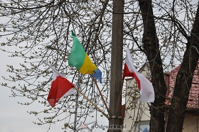 Dzień Flagi Rzeczypospolitej Polskiej [02.05.2013] - zdjęcie #3 - eOstroleka.pl