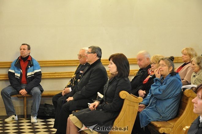 Powiatowe obchody święta Konstytucji 3 Maja [03.05.2013] - zdjęcie #5 - eOstroleka.pl