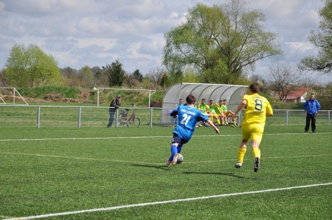 Korona HiD Ostrołęka - Orzeł Sypniewo (04.05.2013) - zdjęcie #16 - eOstroleka.pl