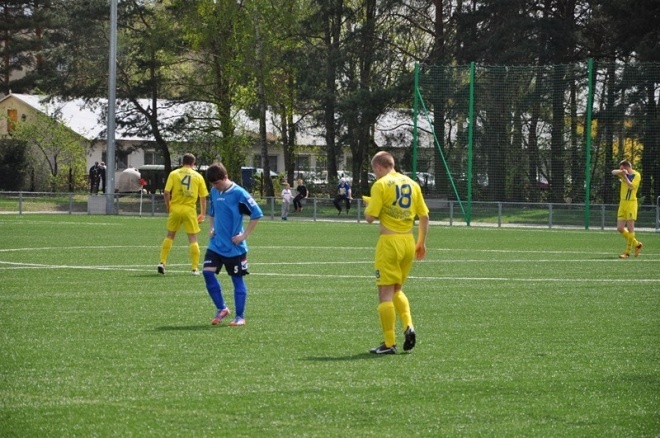 Korona HiD Ostrołęka - Orzeł Sypniewo (04.05.2013) - zdjęcie #4 - eOstroleka.pl