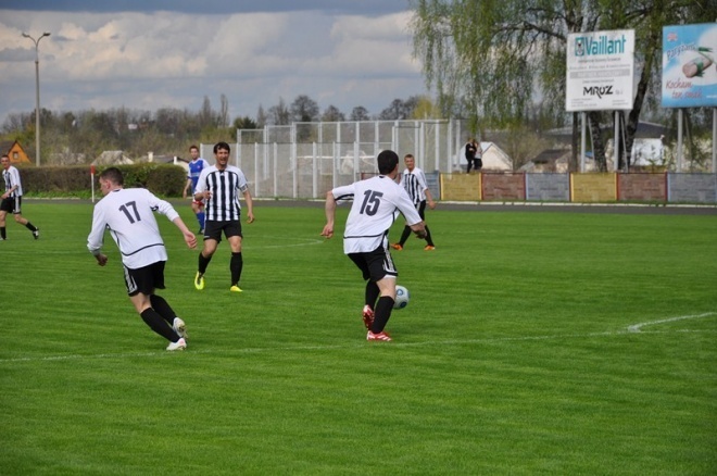 Narew Ostrołęka - MKS Przasnysz (04.05.2013) - zdjęcie #32 - eOstroleka.pl
