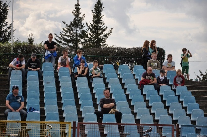 Narew Ostrołęka - MKS Przasnysz (04.05.2013) - zdjęcie #30 - eOstroleka.pl