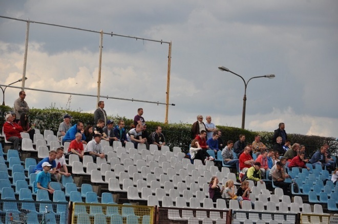 Narew Ostrołęka - MKS Przasnysz (04.05.2013) - zdjęcie #26 - eOstroleka.pl