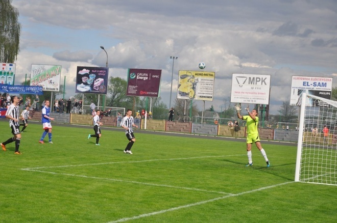 Narew Ostrołęka - MKS Przasnysz (04.05.2013) - zdjęcie #7 - eOstroleka.pl