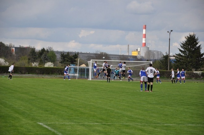 Narew Ostrołęka - MKS Przasnysz (04.05.2013) - zdjęcie #4 - eOstroleka.pl