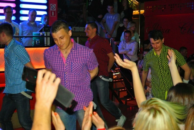 Cliver w klubie Ibiza w Zalesiu [04.05.2013] - zdjęcie #14 - eOstroleka.pl