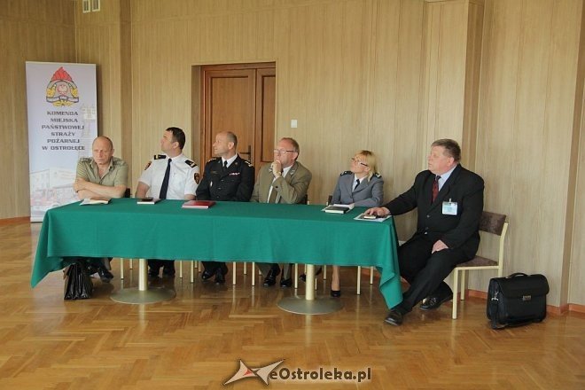 Służby mundurowe dzieciom - konferencja prasowa [08.05.2013] - zdjęcie #11 - eOstroleka.pl