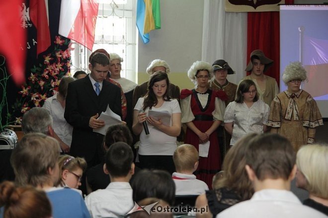 Akademia z okazji 3 maja w SOSW [09.05.2013] - zdjęcie #32 - eOstroleka.pl