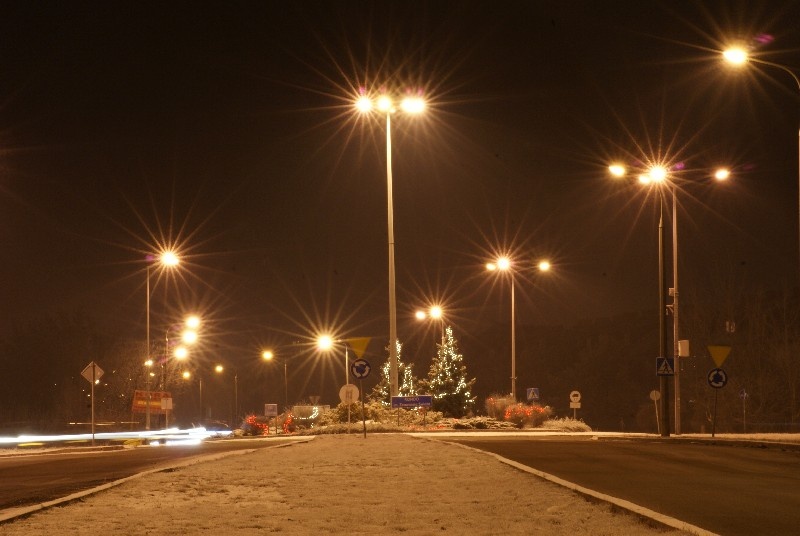 Świąteczna Ostrołęka nocą (2.01.2009) - zdjęcie #6 - eOstroleka.pl