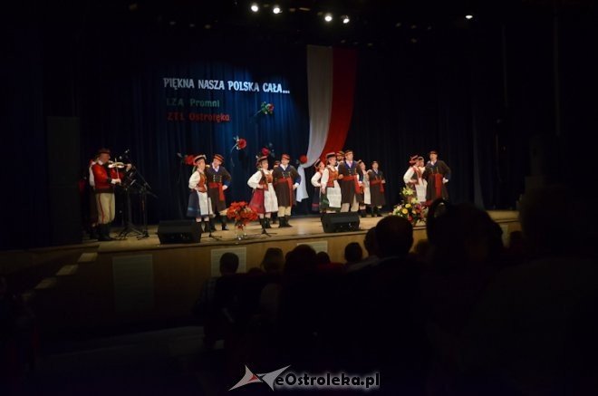 Koncert „Piękna nasza Polska cała” w OCK [12.05.2013] - zdjęcie #32 - eOstroleka.pl