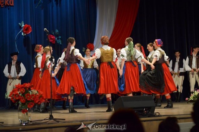 Koncert „Piękna nasza Polska cała” w OCK [12.05.2013] - zdjęcie #28 - eOstroleka.pl