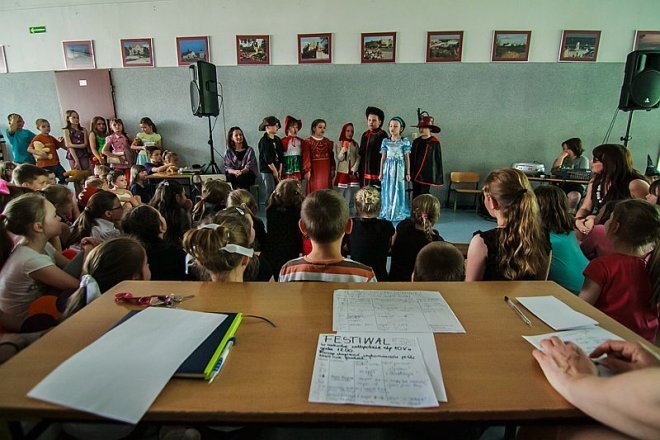 Festiwal Piosenki Dziecięce w SP nr 1 [10.05.2013] - zdjęcie #59 - eOstroleka.pl