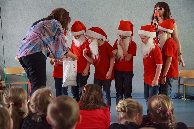 Festiwal Piosenki Dziecięce w SP nr 1 [10.05.2013] - zdjęcie #27 - eOstroleka.pl